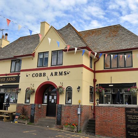 Отель Cobb Arms Лайм-Реджис Экстерьер фото